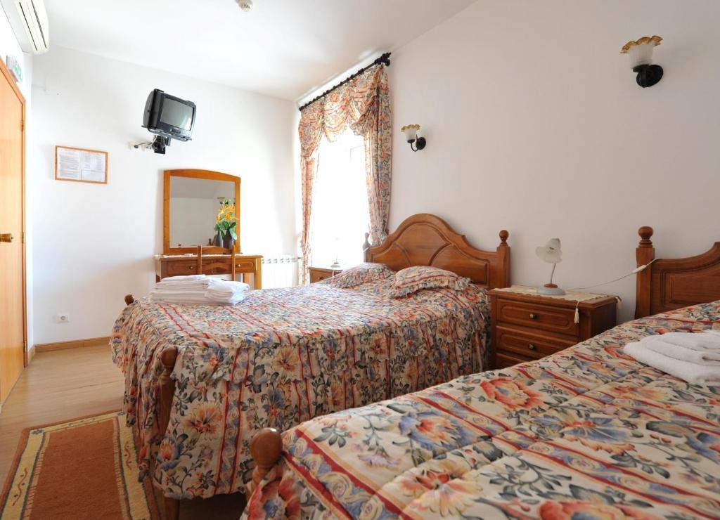 Hotel Aviz Figueira da Foz Oda fotoğraf